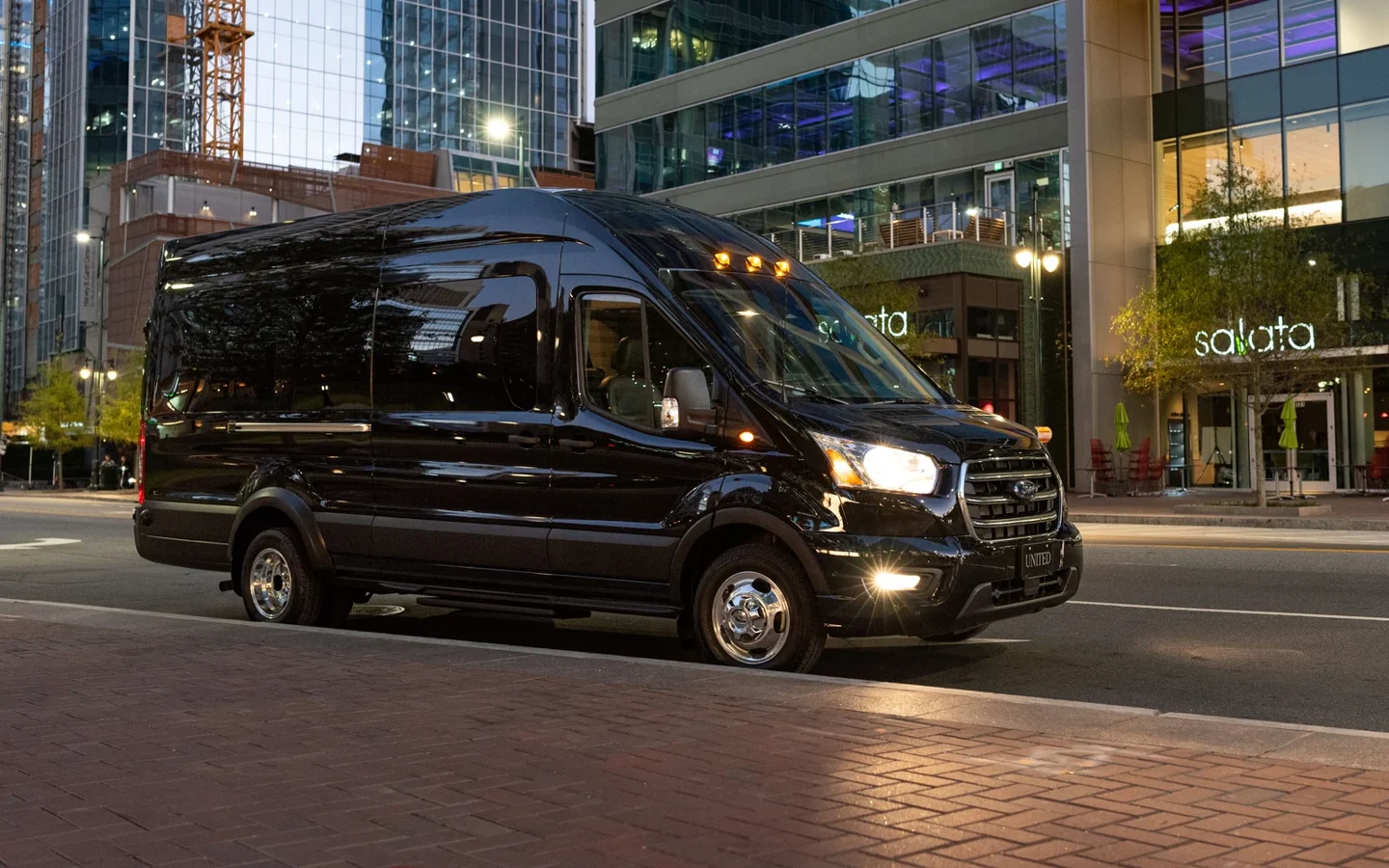 Ford Transit Touring 12 Passenger photo 1