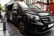Mercedes-Benz V-Class Executive 7 Passenger photo 1